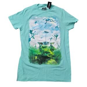 Star Wars Hot Topic Mandalorian Baby Yoda Grogu Frog Flying Short Sleeve Shirt